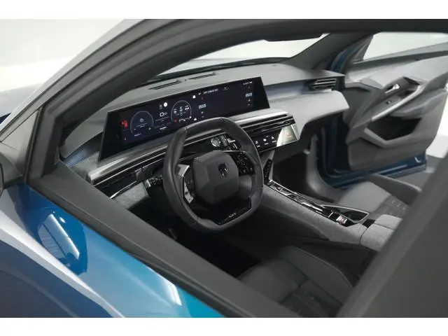 Peugeot 5008 1.2 Hybrid 136 GT 7p | Adaptieve Cruise Control | Camera | Elektrische Kofferklep | Sto...