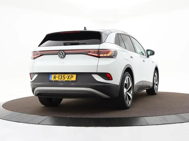 Volkswagen ID.4 Pro 204pk 77 kWh · Apple/Android Car Play · 360 Camera · Warmtepomp · Stoel-& Stuurv...