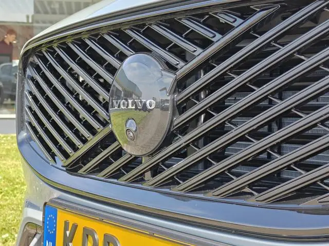 Volvo XC60 T8 AWD 455PK Plug-in Hybrid Ultra Black Edition | DEMO | B&W | Luchtvering | Nappa | 22''...