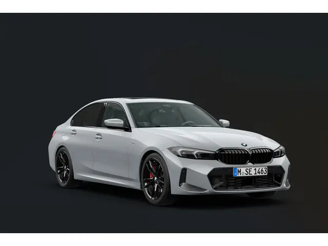 BMW 3-serie 330i M-sport, btw, schuifdak, harman kardon, 360 camera