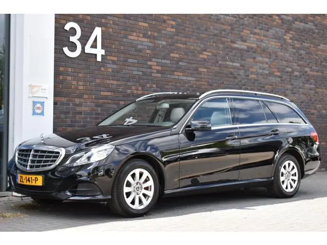 Mercedes-Benz E-klasse Estate 200 Ambition PANOD LEDER LMV NAVI