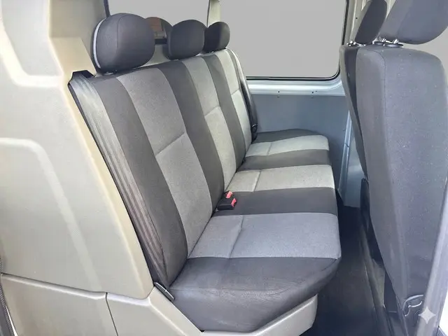 Volkswagen Transporter 2.0 TDI Dubbele Cabine- NAP 79dkm, Dealeronderhouden, 2200kg Trekhaak, Airco