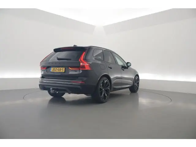 Volvo XC60 T8 Recharge Plus Black Edition | Rijklaar! | Luchtvering | Bowers & Wilkins | Pano | Memo...