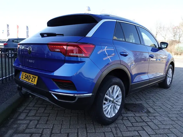 Volkswagen T-Roc 1.0 TSI 110PK Style Business TREKH. | NAVI | ADAPT. CRUISE | LMV | CAMERA