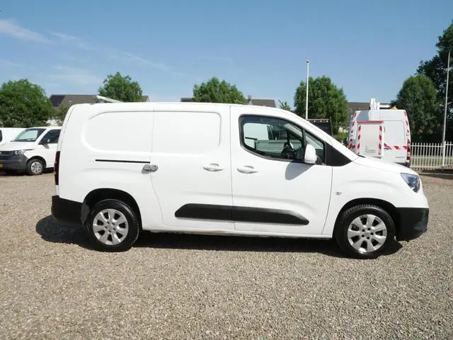 Opel Combo 1.5D 130PK, L2, Automaat, Airco