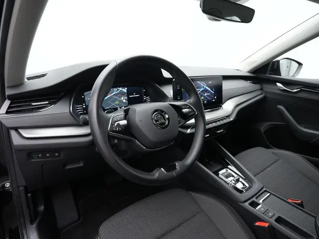 Skoda Octavia Combi 1.4 TSI iV 204 pk PHEV Business Edition | Trekhaak | Adaptive Cruise | Navigatie...