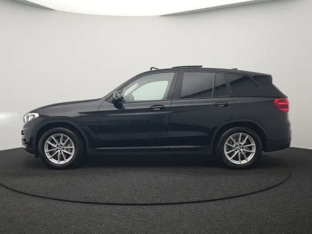 BMW X3 xDrive30e Sportline PHEV 293pk Dealer O.H | Trekhaak Af Fabriek | Panodak | Head Up | Sportst...