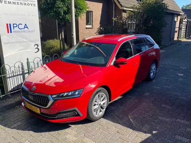 ŠKODA Octavia Combi 1.0 e-TSI Business Edition Plus