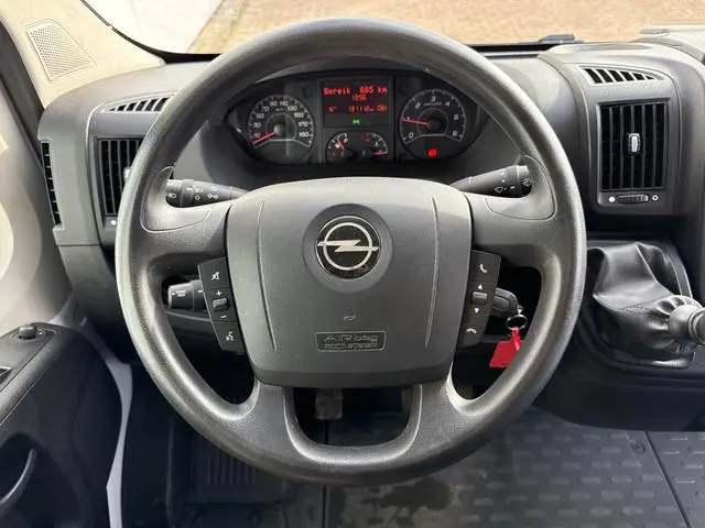 Opel Movano