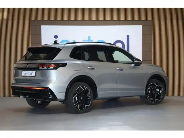 Volkswagen Tiguan 1.5 eHybrid 204pk R-Line Black Style Pano/IQ.Light HD/360/Head-up/Massage/ACC/DCC/...