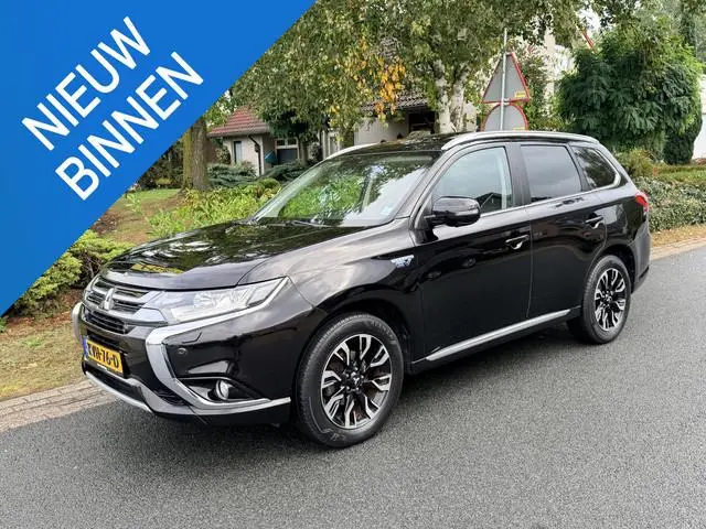 Mitsubishi Outlander 2.0 PHEV instyle+Exclusive 203PK Leder•ACC•