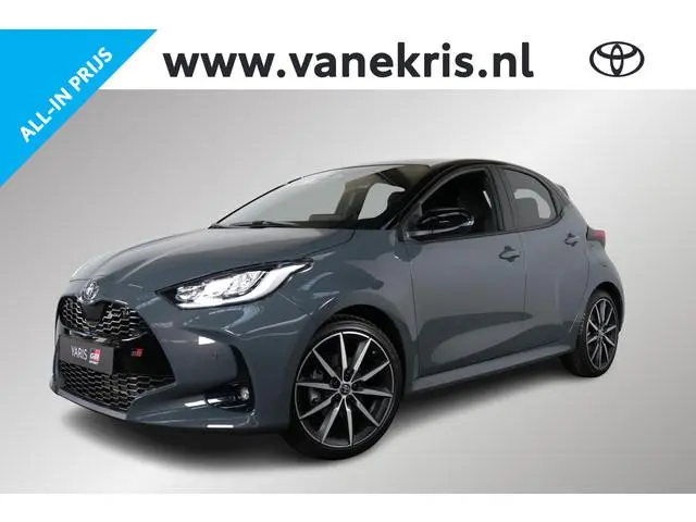 Toyota Yaris 1.5 Hybrid 130 GR Sport, Plus pack, Nieuw en direct leverbaar met €2.000,- Inruilpremie...