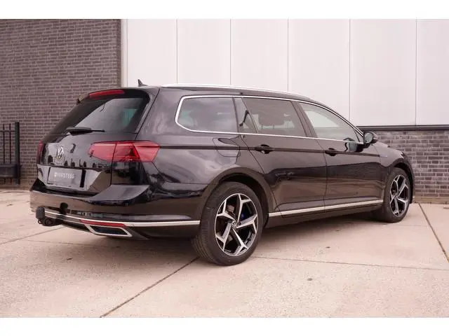 Volkswagen Passat Variant 1.4 TSI PHEV GTE Business | Pano | Elek. Trekhaak | Head-Up | Carplay | LE...