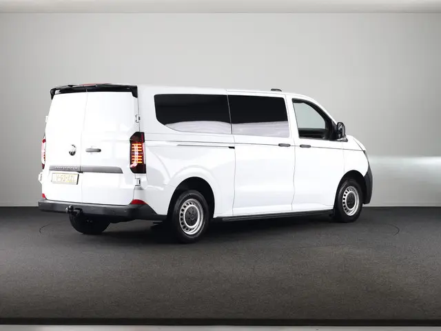 Volkswagen Transporter 2.0 TDI L2H1 30 Life | 110 PK Hand | Styling pakket | Camera | App Connect |...