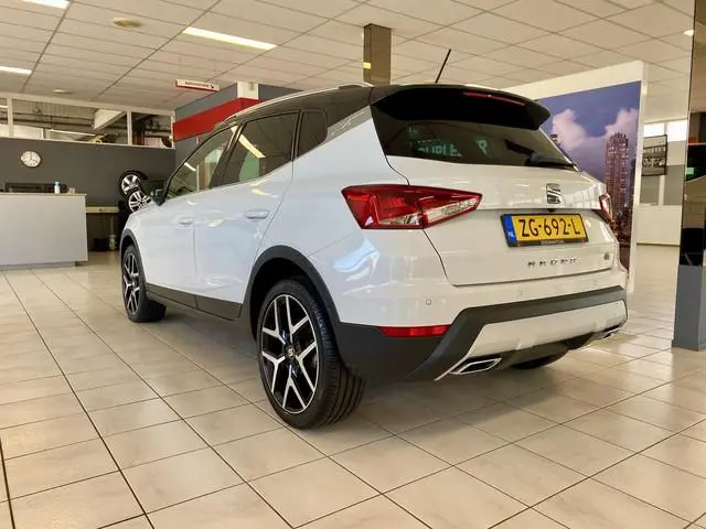 SEAT Arona 1.0 TSI FR 116PK *NAVI*APP*ACC*CAM*LM18*PARKASSIST