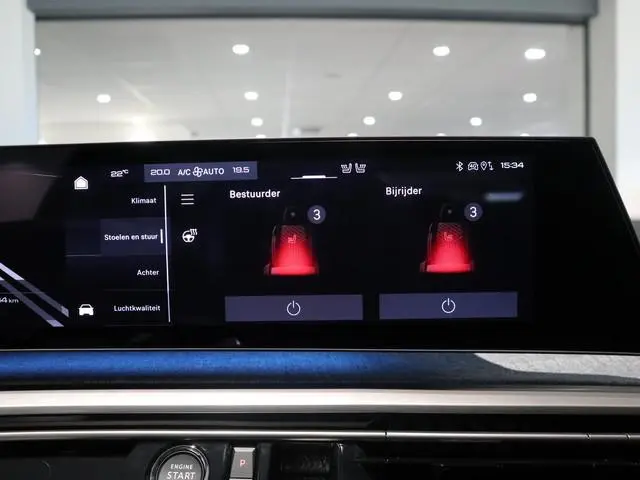 Peugeot e-5008