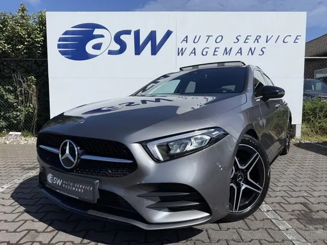 Mercedes-Benz A-klasse 180 Business Solution AMG | Pano | CarPlay | Ambient Light | Camera | 18 inch