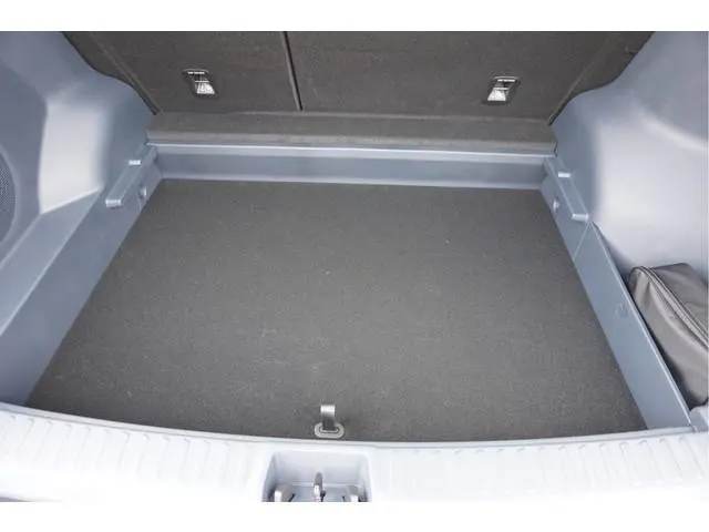 Geely E5