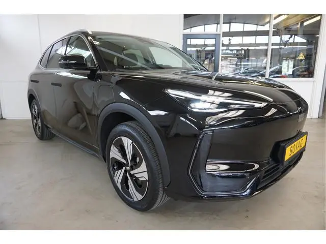 Geely E5