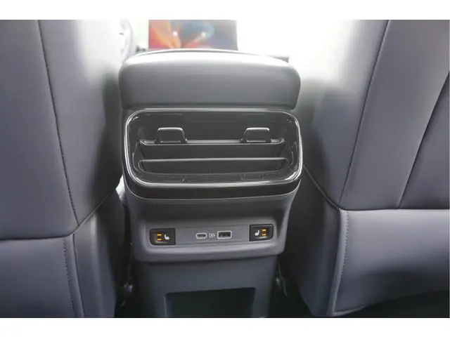 Geely E5
