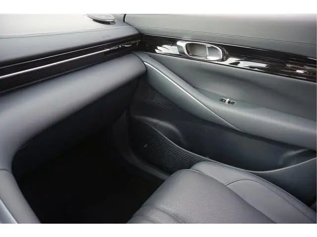 Geely E5