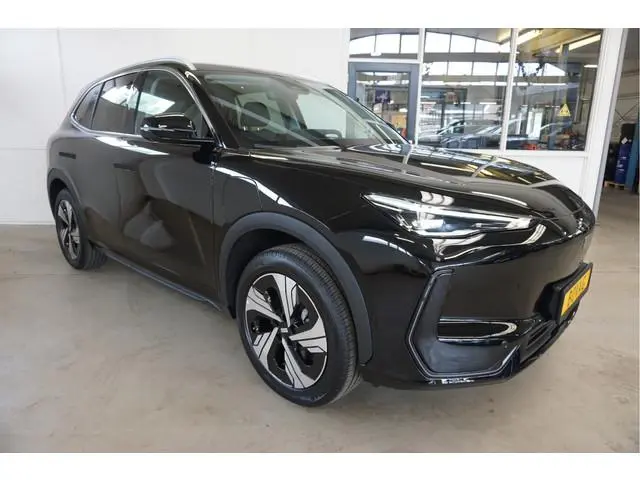 Geely E5