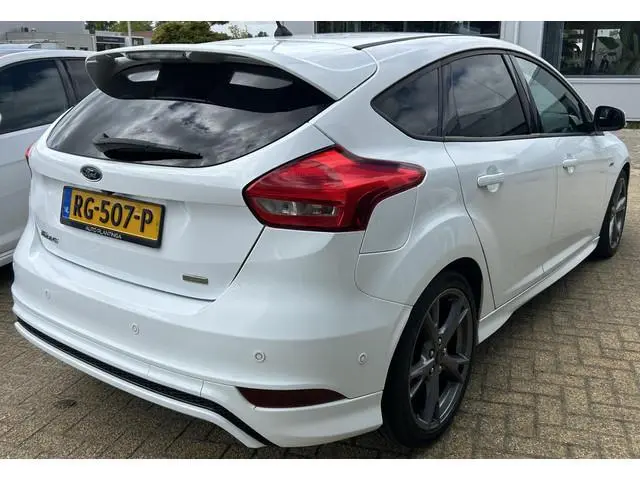 Ford Focus 1.0 ST-Line 125PK | NL AUTO | Achteruitrijcamera | Navigatie | Grote Spoiler | 18 Inch |...