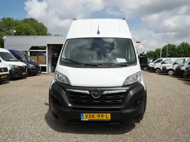 Opel Movano