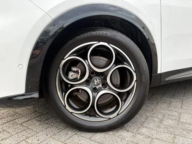Alfa Romeo Tonale 1.5T Hybrid Ti