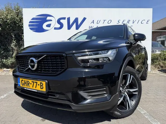 Volvo XC40 2.0 B4 R-Design | Pilot Assist | Bliss | Camera | CarPlay | 18 inch