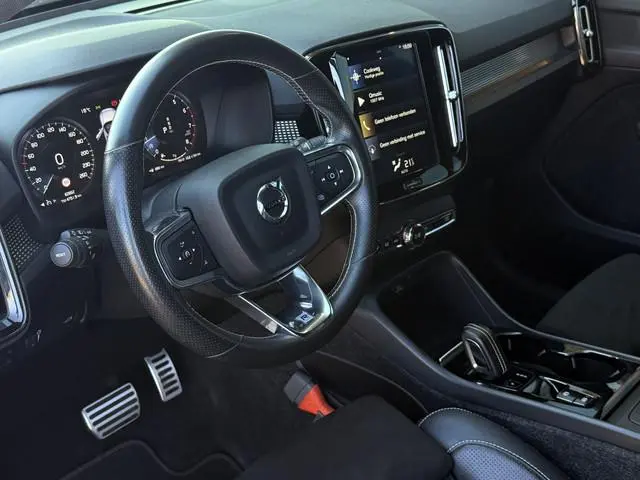 Volvo XC40 2.0 T4 R-Design 191 PK | ACC | Camera  | NAVI