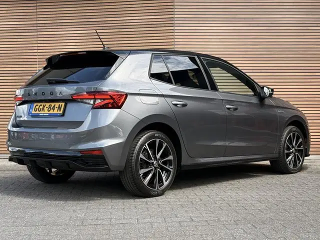 ŠKODA Fabia 1.0 TSI Monte Carlo Sportstoelen / Carplay / Clima / Camera / Lm Velgen