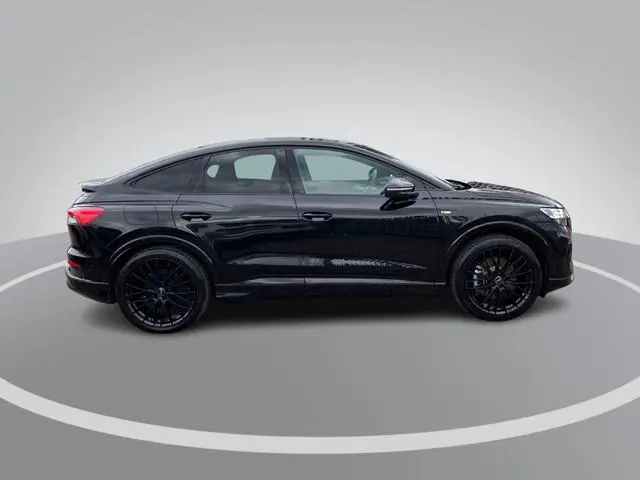 Audi Q4 Sportback e-tron 45 S Edition 82 kWh 210kW/286PK · Leder · Stoelverwarming · Navigatie · App...