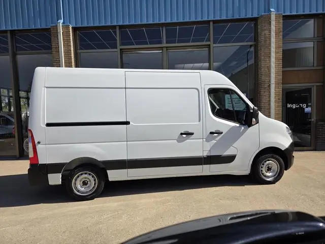 Nissan Interstar