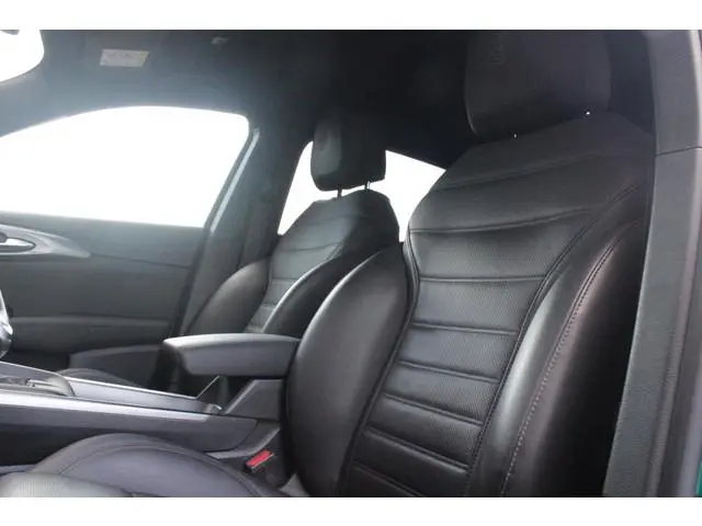 Alfa Romeo Tonale 1.5T Hybrid 160PK VELOCE | AFNEEMBARE TREKHAAK | PREMIUM PACK: LEDEREN BEKLEDING/G...