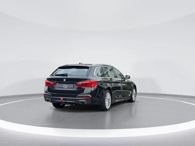 BMW 5-serie Touring 520d High Executive |CLIMA|PANORAMADAK|LEDER|FULL LED|ELEK ACHTERKLEP|TREKHAAK|...