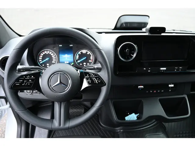 Mercedes-Benz eSprinter