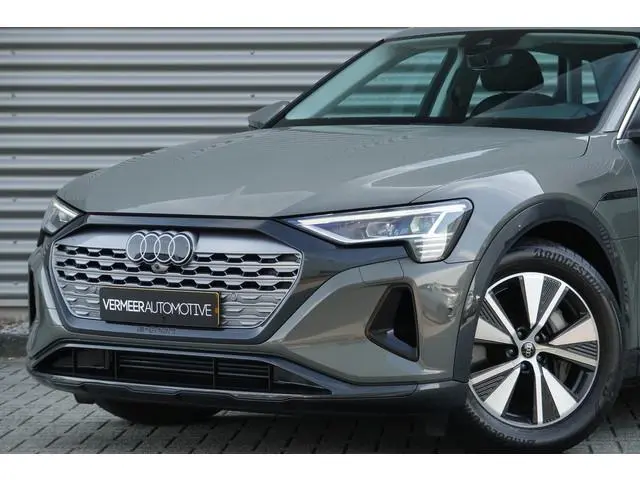 Audi Q8 e-tron 50 quattro Edition 95 kWh | Trekhaak | Luchtvering | Carplay | SOH 90,61% |