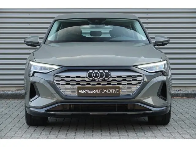 Audi Q8 e-tron 50 quattro Edition 95 kWh | Trekhaak | Luchtvering | Carplay | SOH 90,61% |