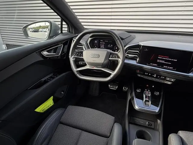 Audi Q4 e-tron 40 S edition 77 kWh |ACC|Camera|Stoelver|