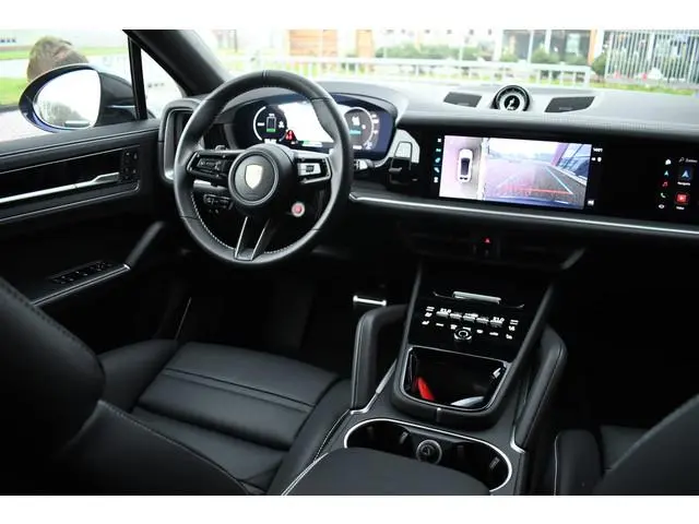 Porsche Cayenne Coupé 4.0 Turbo E-Hybrid GT Burmester PDCC Carbon HUD ACC 360