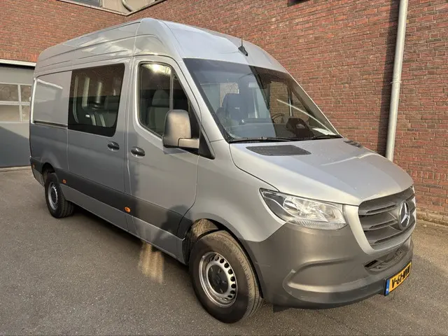 Mercedes-Benz Sprinter 317 L2H2 Dubbelcabine 5P 3.5t Trekhaak