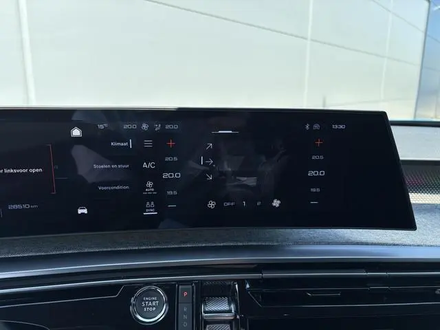 Peugeot e-3008