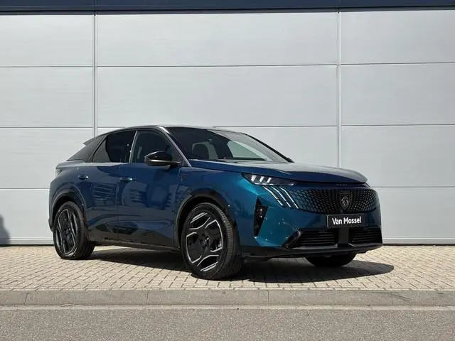 Peugeot e-3008