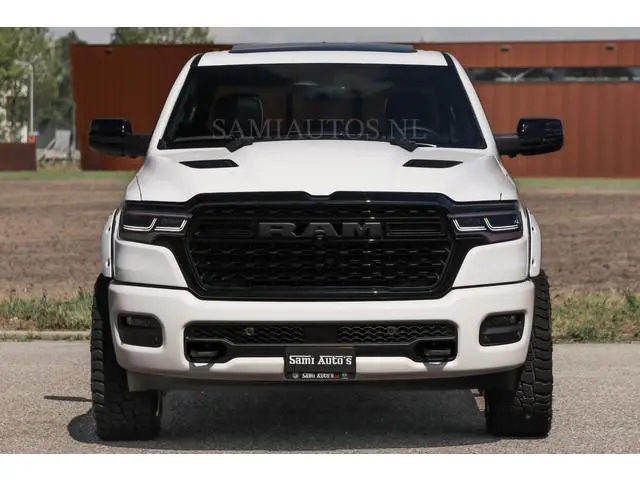 Dodge Ram Limited 540 PK De Meest Luxe en Volle Pick-Up in zijn Klasse | Massage + Full Option | Com...