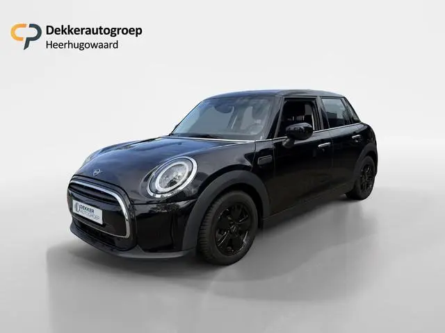 MINI 5-Deurs 1.5 One Essential 90PK 5 Deurs met Navigatie -Zwarte velgen - Cruise Controle