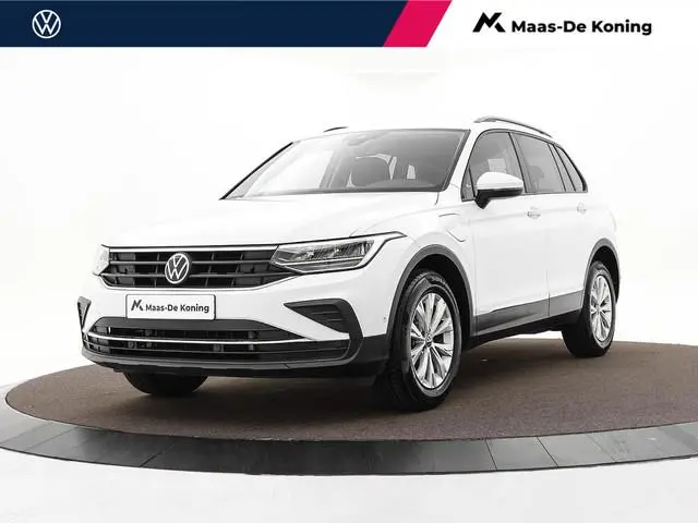 Volkswagen Tiguan 1.4 TSI 245pk DSG eHybrid Elegance · Camera · Navigatie · Apple/Android Car Play ·...