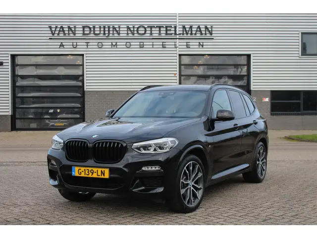 BMW X3 xDrive20i High Executive Edition / Harman Kardon / N.A.P.