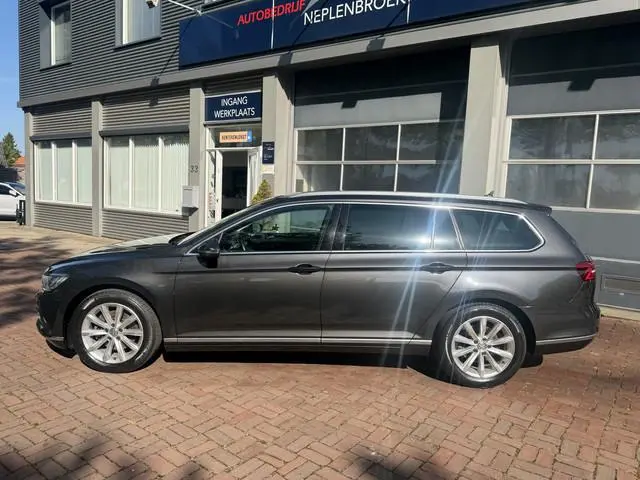 Volkswagen Passat Variant 1.5 TSI Highline Business R Bj 2019 Km 81.000 Nap 2e eigenaar Vol optie !!