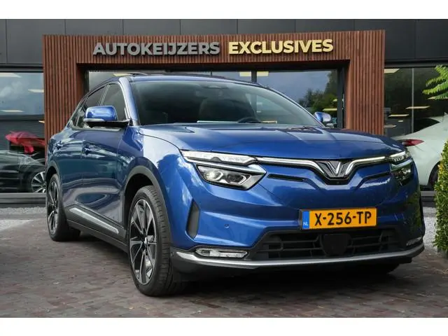 VinFast VF8 Plus 87.7 kWh Apple carplay Cruise control adaptief DAB Mistlampen voor Bots waarschuwin...